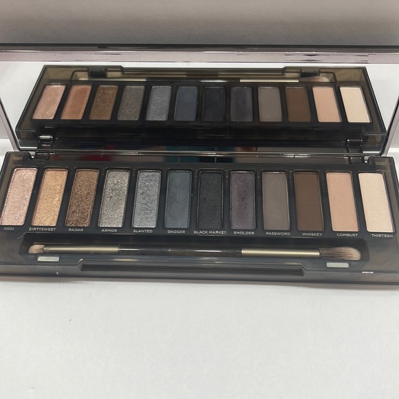 Urban decay naked smoky palette